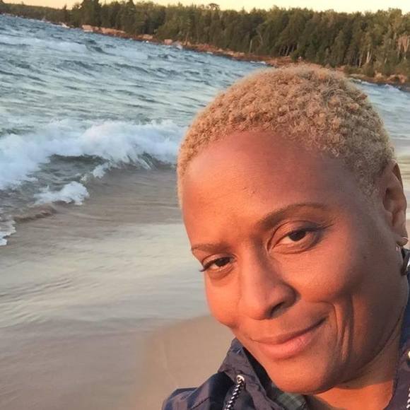 Meet your Posher, Charlene - Picture 1 of 1